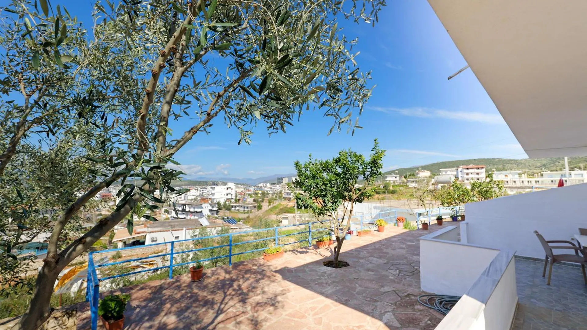 Apartment Guesthouse Blue Sky Ksamil