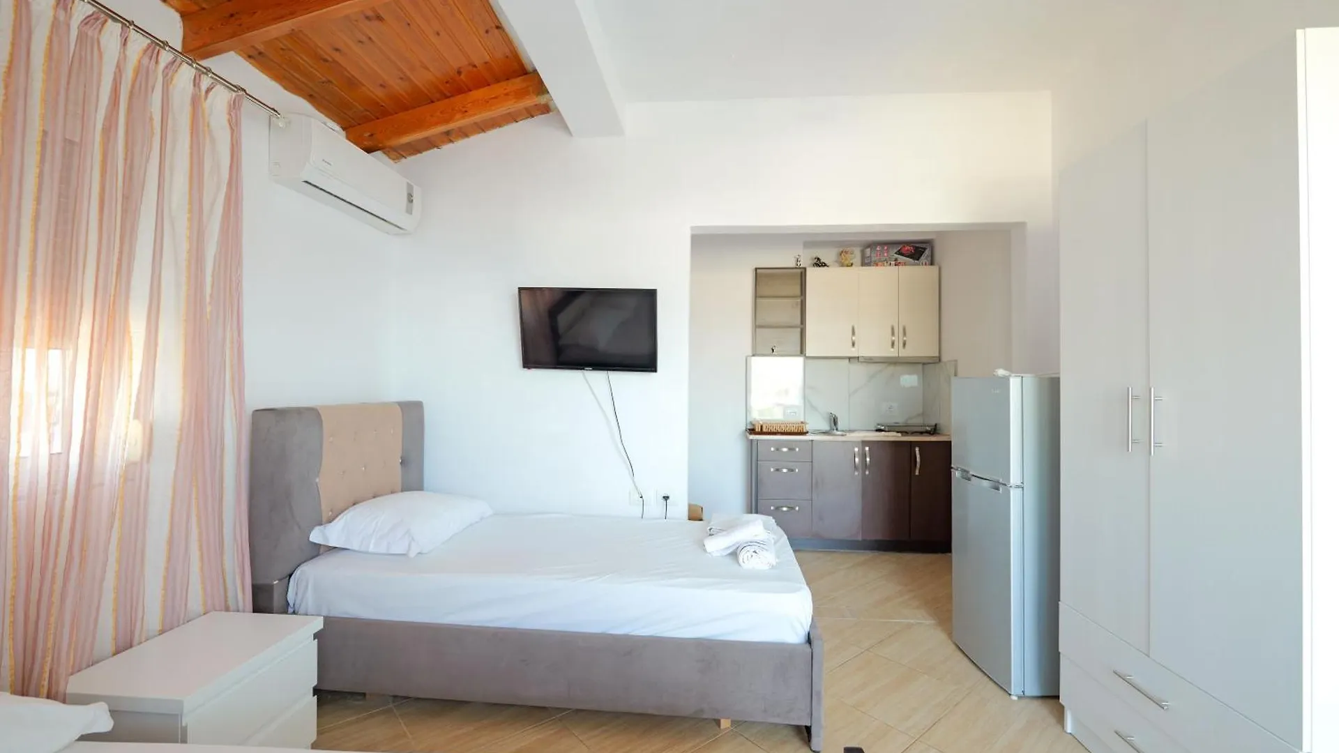 Guesthouse Blue Sky 사밀 0*,  알바니아
