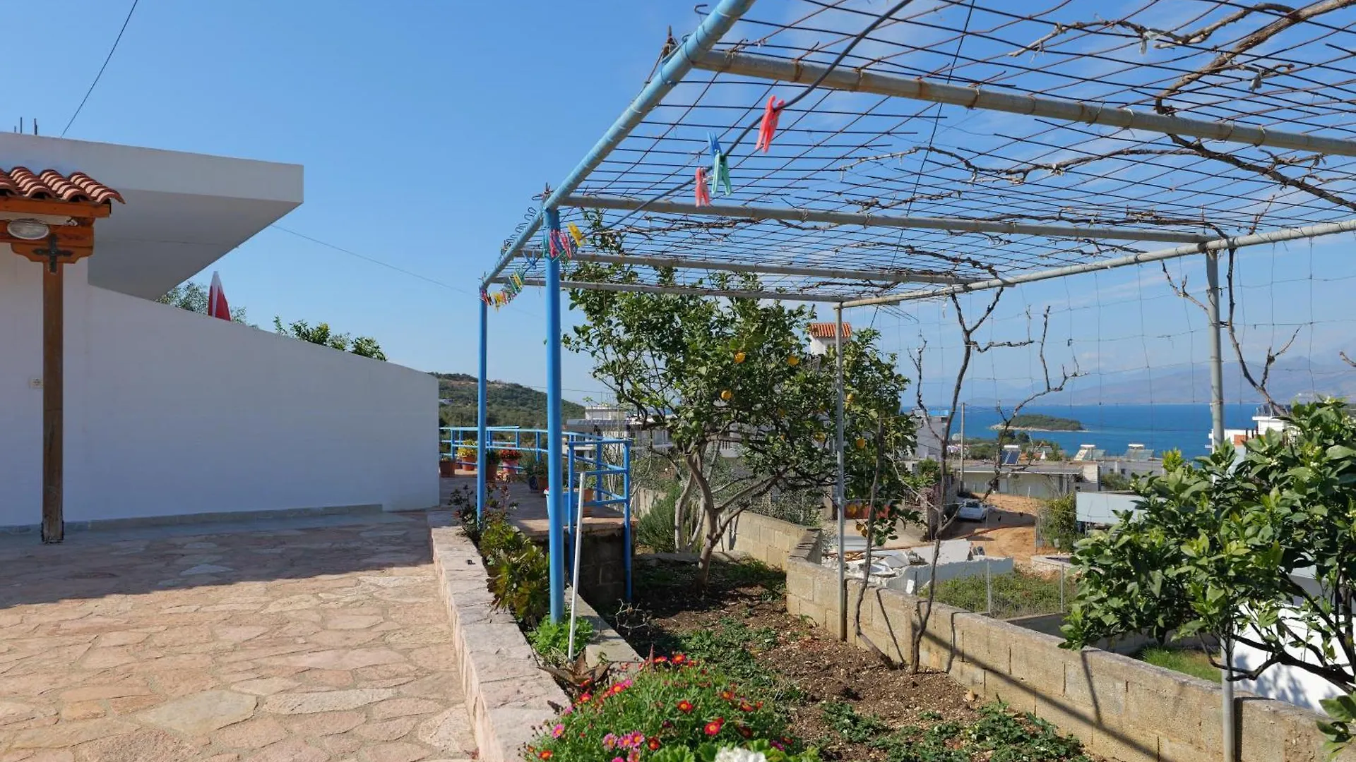 Guesthouse Blue Sky Ksamil